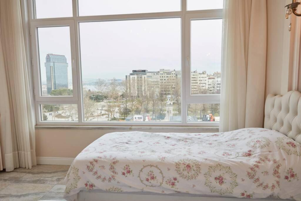 Taksim Square Apartment, Great View, Luxury Стамбул Екстер'єр фото